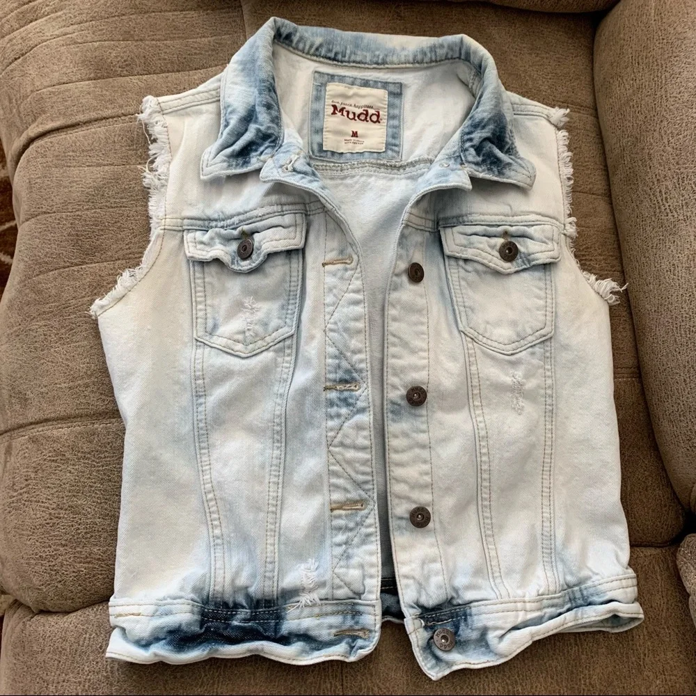 Mudd Juniors Bleached Sleeveless Jean Vest